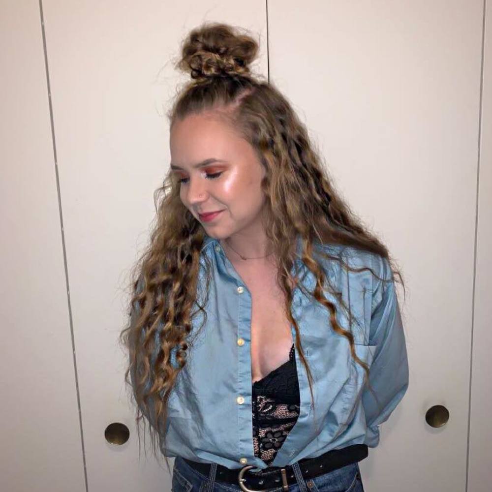 Meet your Posher, Meagan